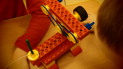 LEGO i K`NEX Education - Dzięcięce Przygody z Robotyką